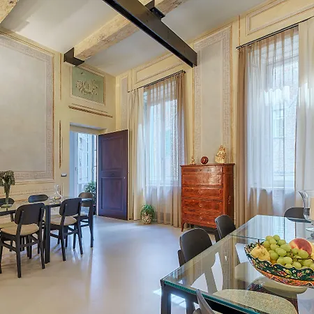 לינה וארוחת בוקר Residenza D'epoca Le Aquile סיינה