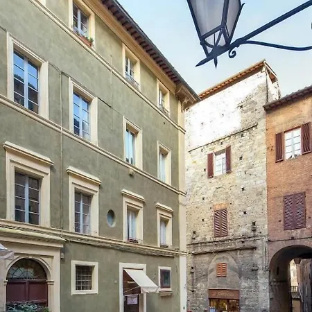 Oda ve Kahvaltı Residenza D'epoca Le Aquile Siena