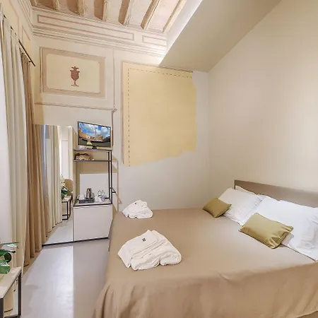Residenza D'epoca Le Aquile סיינה