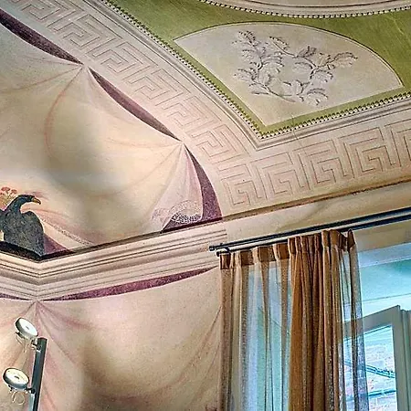 לינה וארוחת בוקר Residenza D'epoca Le Aquile 3*