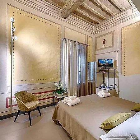 Residenza D'epoca Le Aquile סיינה