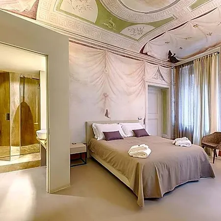 Residenza D'epoca Le Aquile 3* סיינה