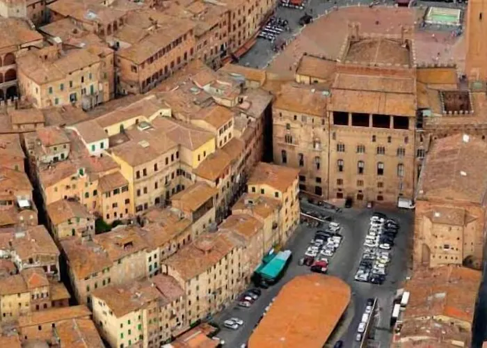 Residenza D'epoca Le Aquile Nocleg ze śniadaniem Siena
